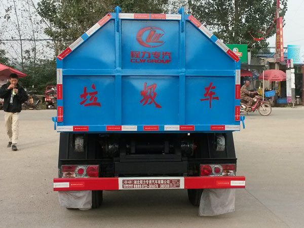 解放J6車(chē)廂可(kě)卸式垃圾車(chē)