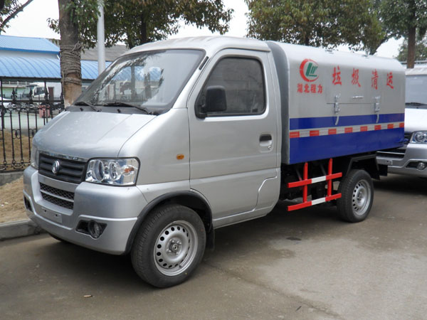 東風小(xiǎo)卡3方微型垃圾車(chē)