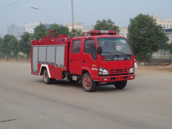 慶鈴3815雙排座水罐消防車(chē)