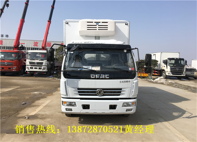 東風大多(duō)利卡4.8米冷藏車(chē)